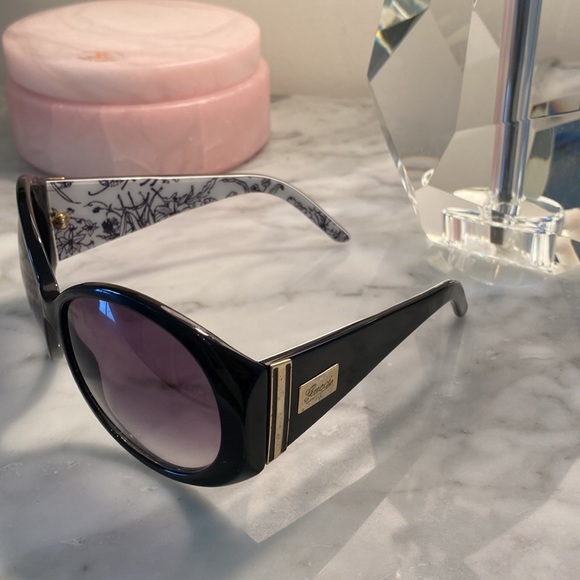 Authentic Gucci Sunglasses - Picture 2 of 11
